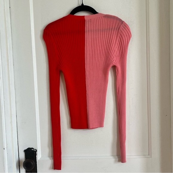 Lulu’s Colorblock Ribbed Top with Buttons - Picture 8 of 9